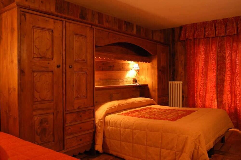 La Madonnina Del Gran Paradiso Wellness Hotel Cogne Bagian luar foto